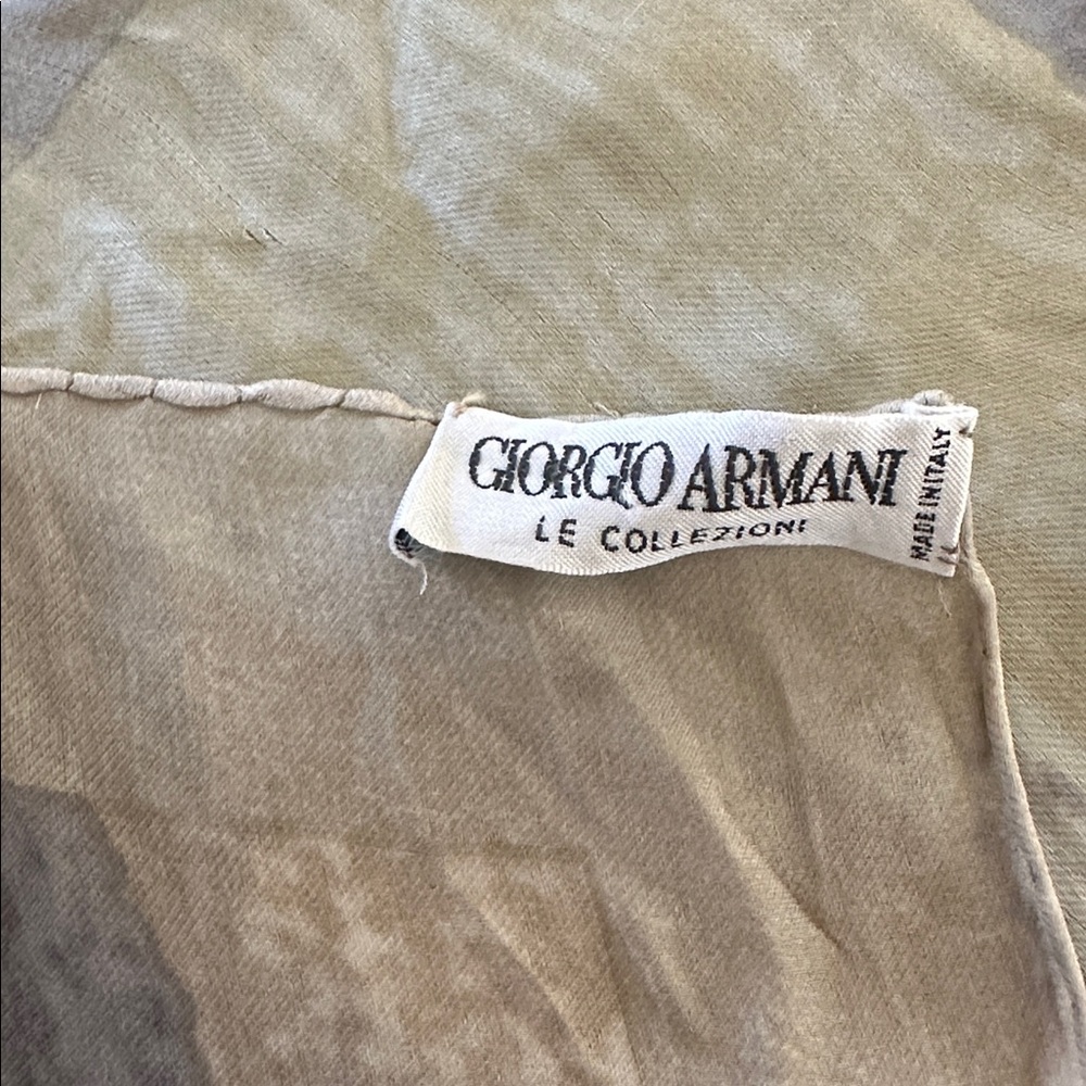 Giorgio Armani Silk Scarf with Abstract Floral Design - Picture 3 of 6